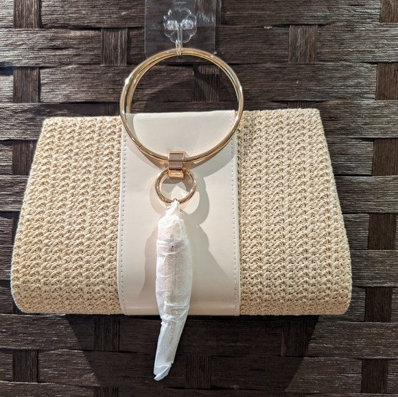 Moni Wristlet Straw Clutch Bag - Picture 14 of 15